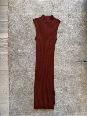 Wilfred Ribbed Sleeveless Maxi Dress in Rust Brown